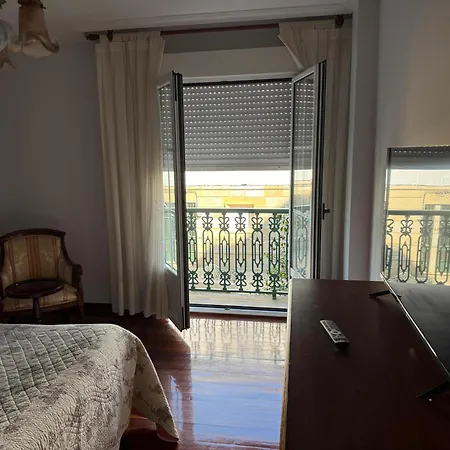 Flor Bed & Breakfast 3*